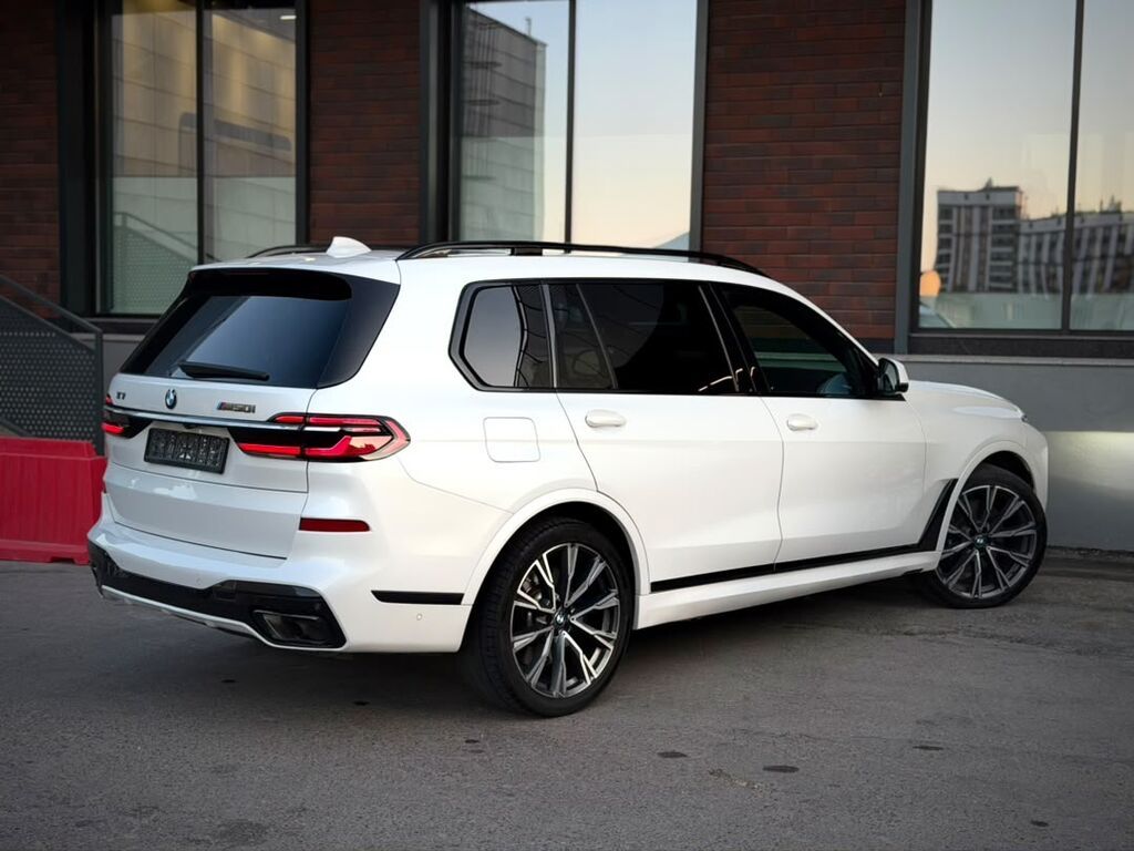 BMW X7: 2020 г., 4.4 л, Автомат, Бензин, Внедорожник: фото 4