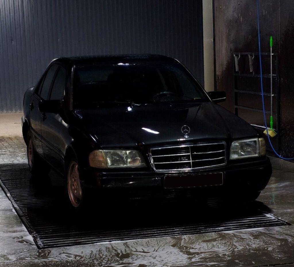 Mercedes-Benz C-Class: 1994 г., 2.8 л, Автомат, Бензин, Седан: фото 3