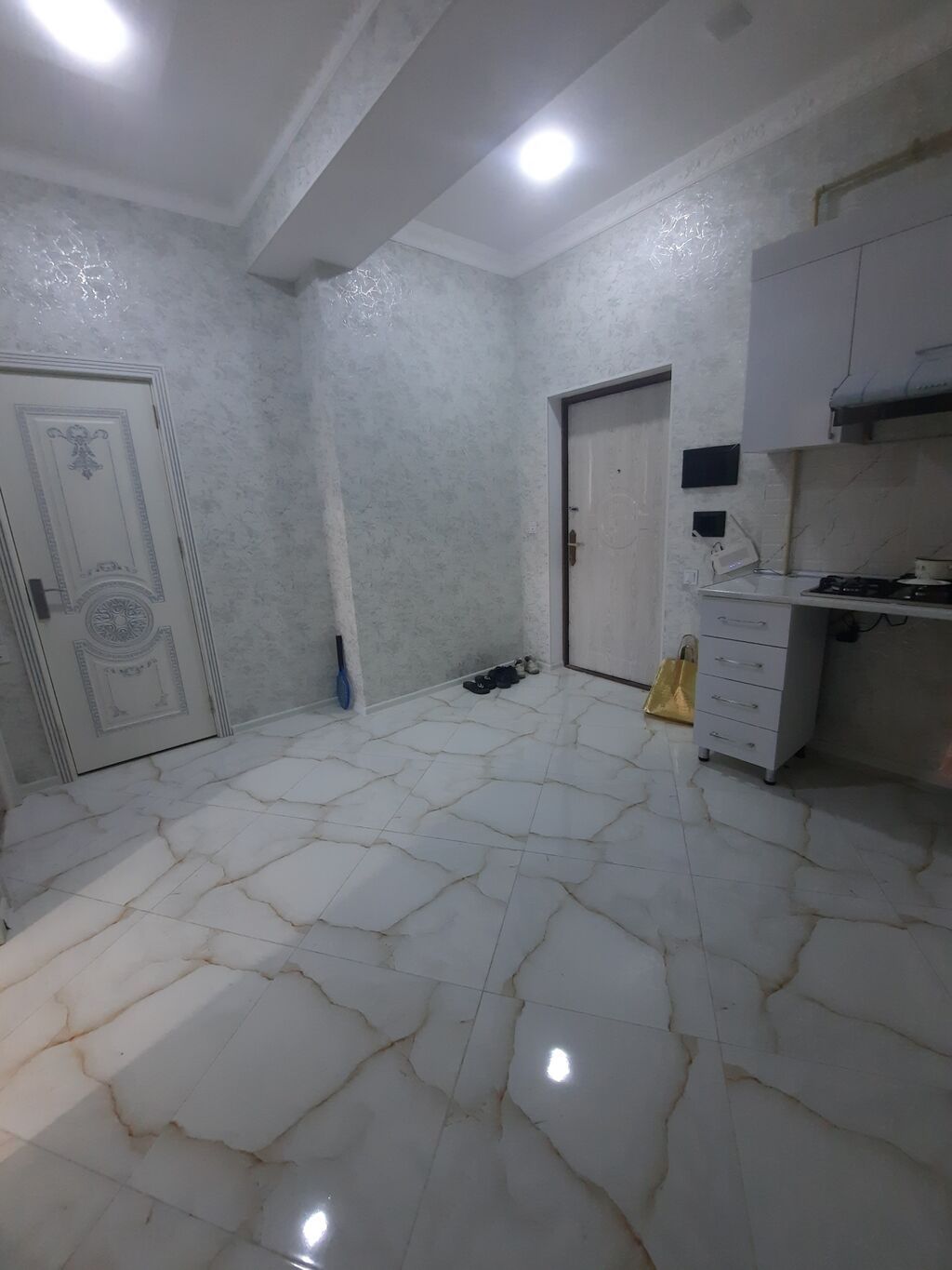 2 otaqlı, Yeni tikili, m. 20 Yanvar, 55 kv. m