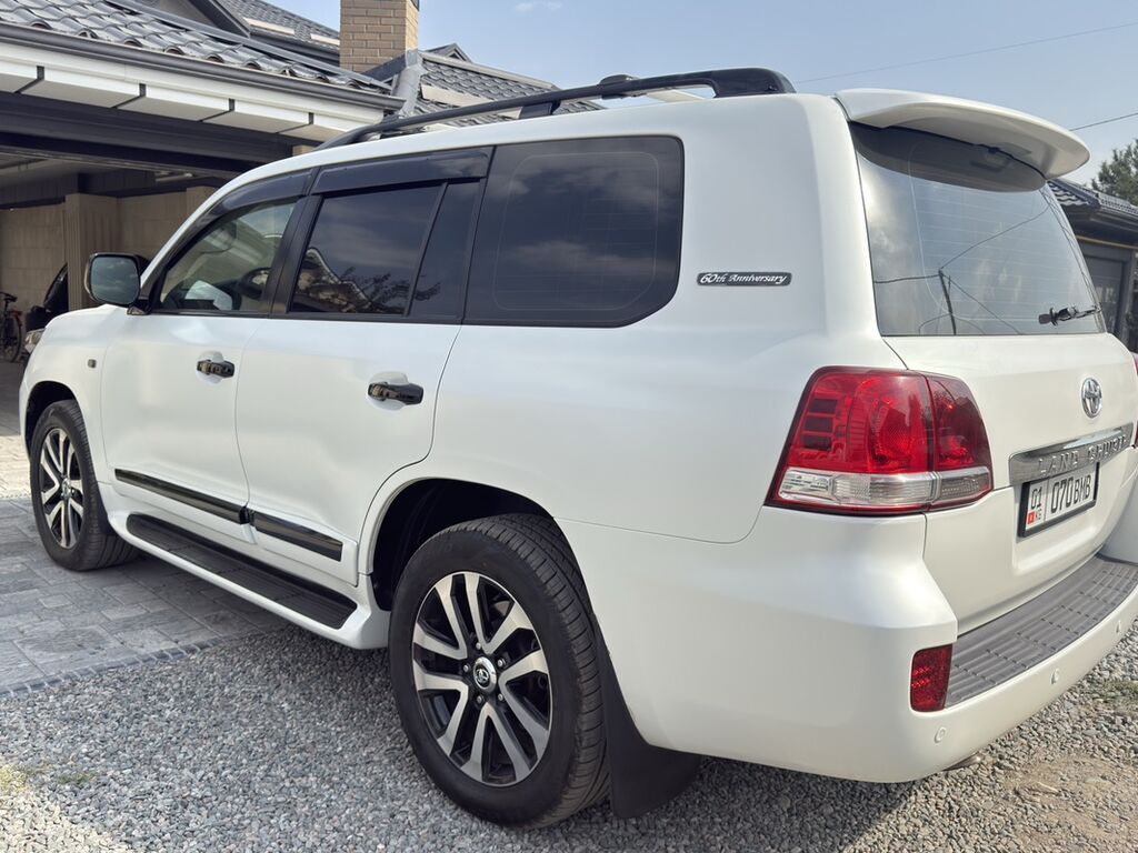 Toyota Land Cruiser: 2011 г., 4.7 л, Автомат, Бензин, Внедорожник: фото 7