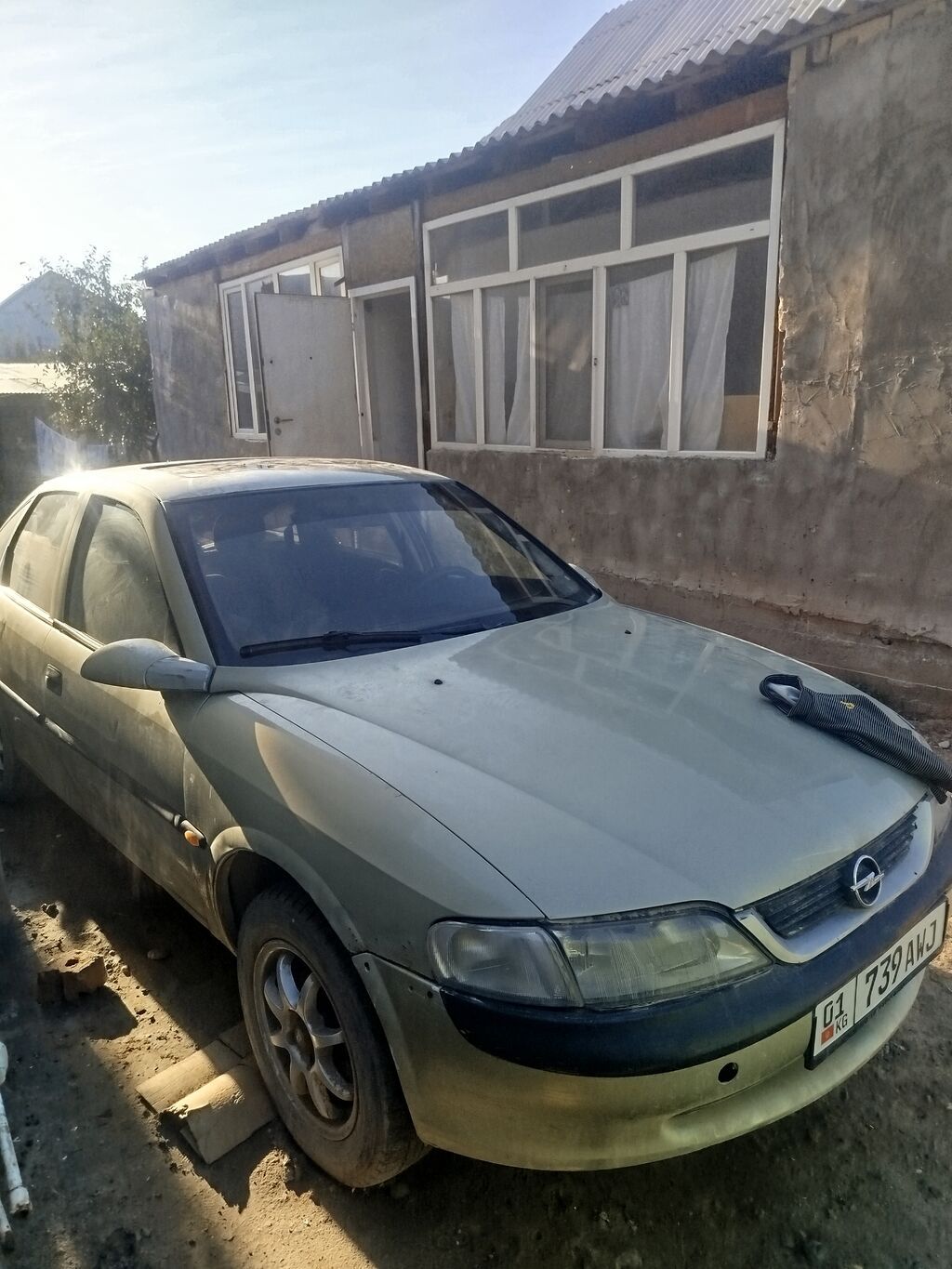 Opel Vectra: 1996 г., Механика, Бензин, Хэтчбэк: фото 3