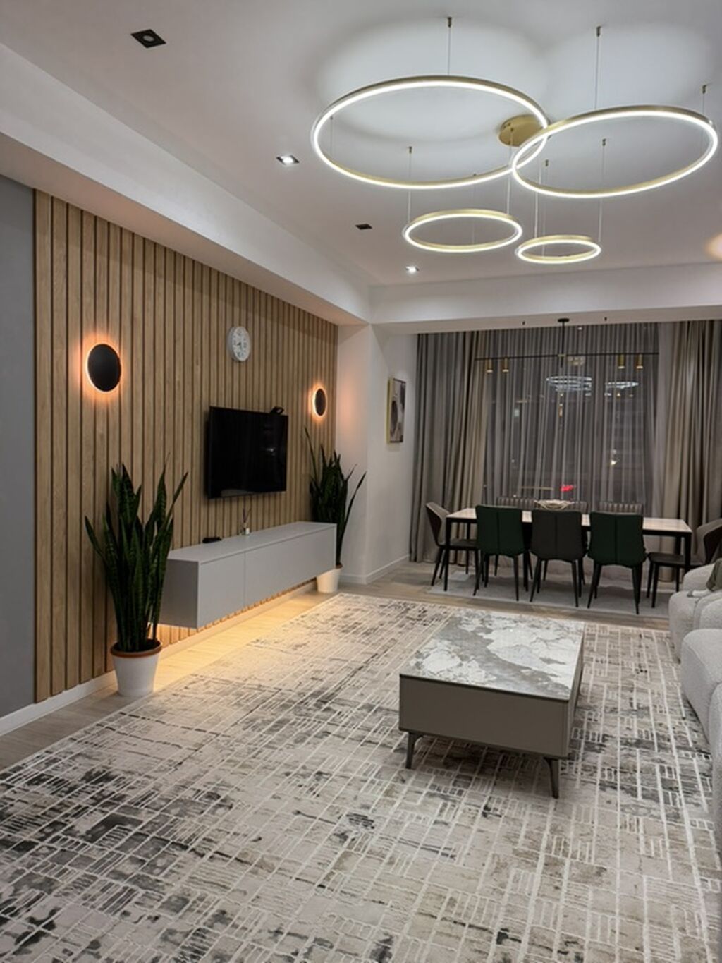 3 комнаты, 117 м², Ала-Арча ТРЦ Элитка, 4 этаж, Дизайнерский ремонт: фото 1