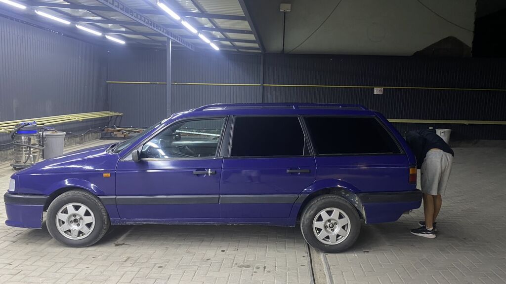 Volkswagen Passat Variant: 1990 г., 1.8 л, Механика, Бензин, Универсал — фото 3