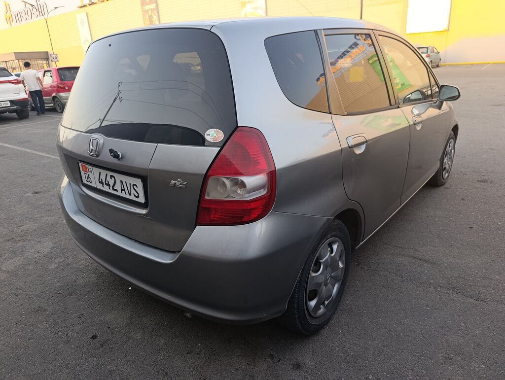 Honda Fit: 2003 г., 1.5 л, Вариатор, Бензин, Хэтчбэк: фото 4