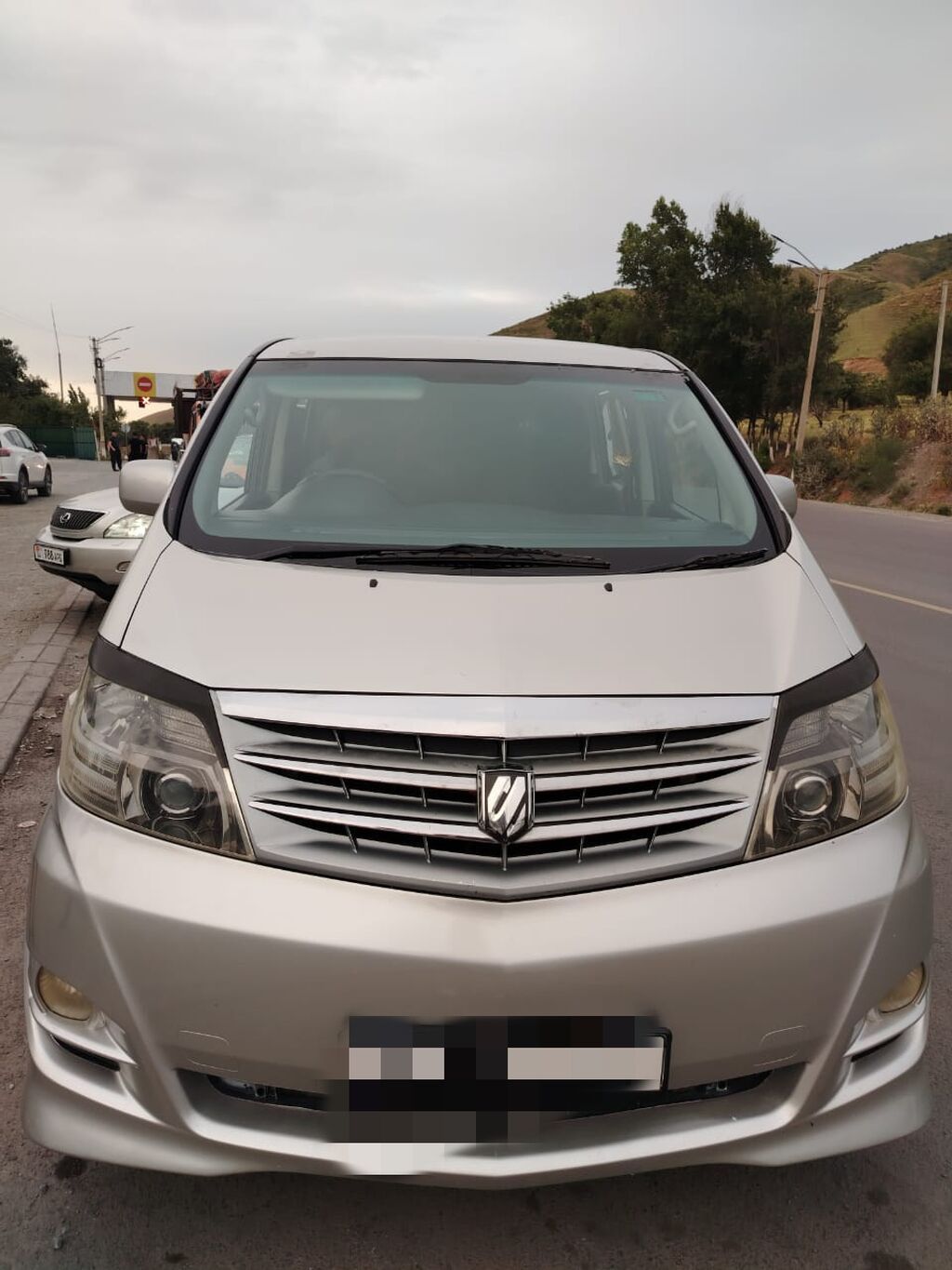 Toyota Alphard: 2004 г., 3 л, Автомат, Газ, Минивэн: фото 4