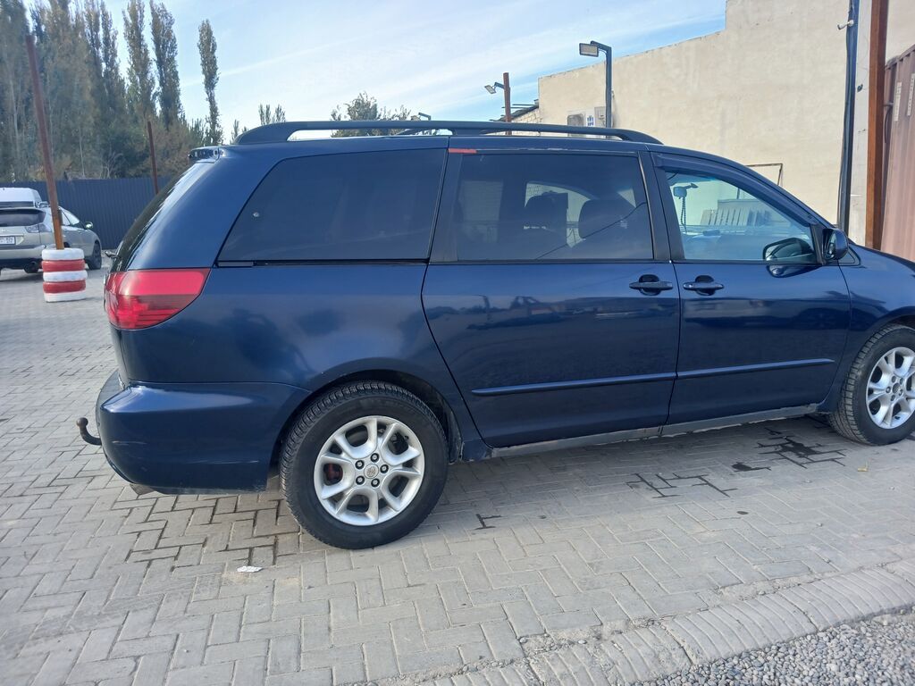 Toyota Sienna: 2004 г., 3.3 л, Автомат, Газ, Минивэн: фото 6