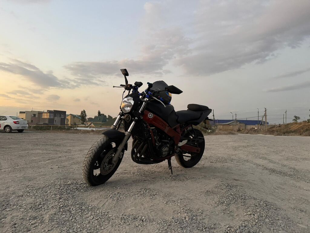 Мотоцикл Yamaha (нейкед/стрит) с рядным 4‑цилиндровым двигателем и: фото 3