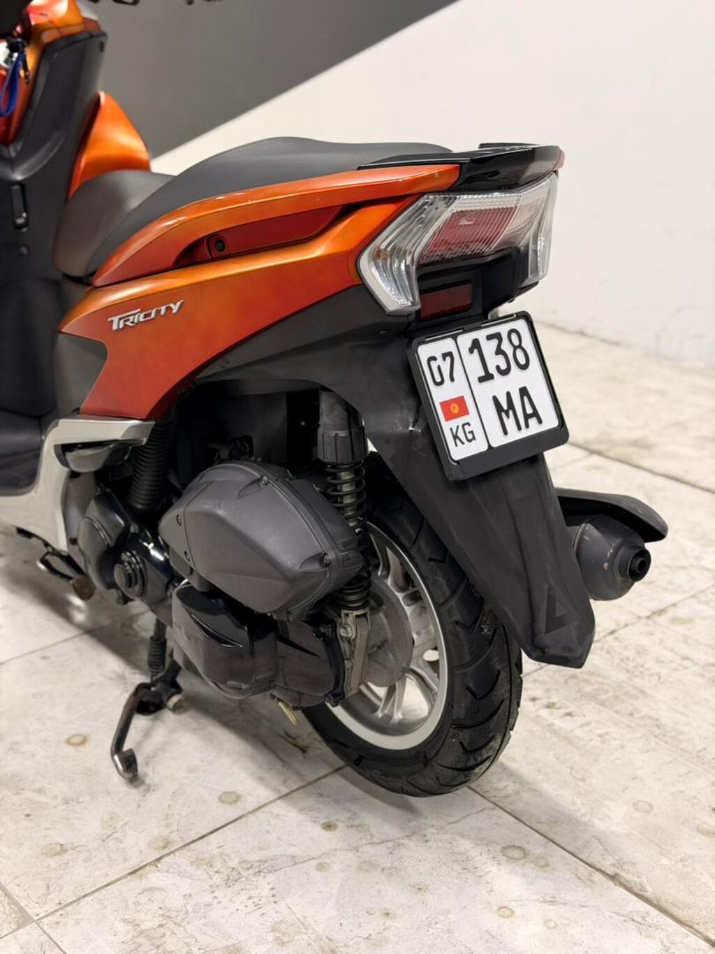 Макси-скутер Yamaha, 125 куб. см, Бензин, Б/у: фото 8