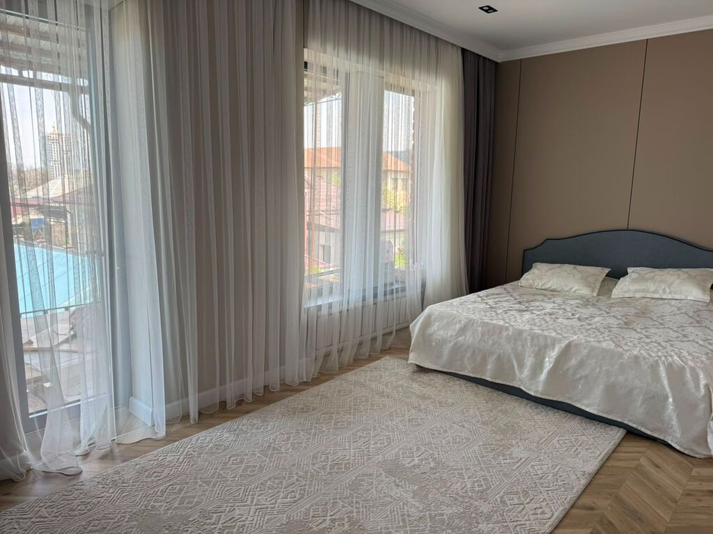 3 комнаты, 130 м², 3 соток, Бишкек, Киргизия 1 Риэлтор: фото 7
