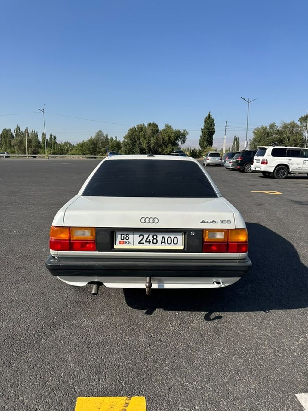 Audi 100: 1988 г., 0.2 л, Механика, Бензин, Седан: фото 6