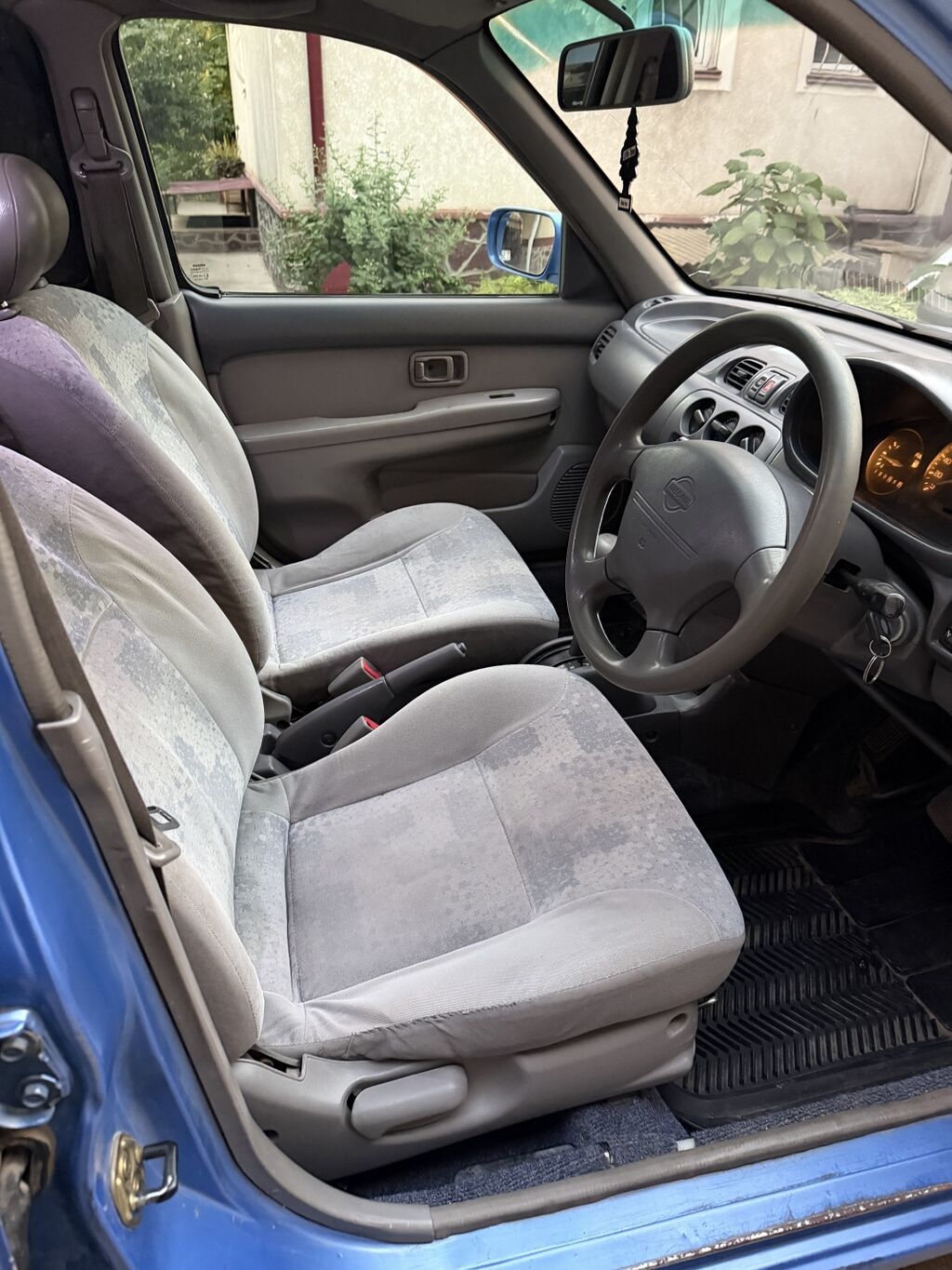 Nissan March: 2000 г., 1 л, Автомат, Бензин, Хэтчбэк: фото 4