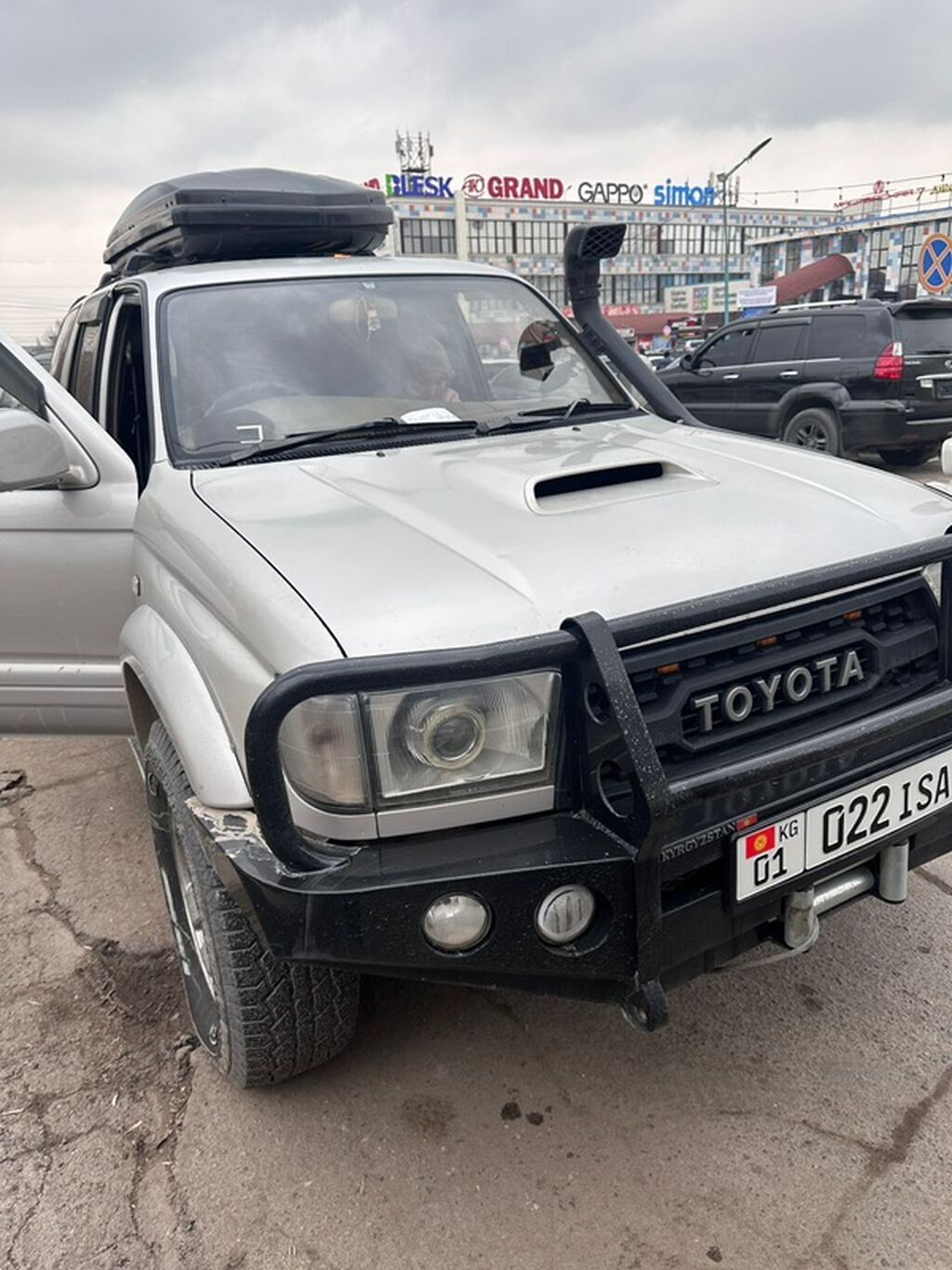 Toyota Hilux Surf: 1998 г., 3 л, Автомат, Дизель, Внедорожник: фото 2