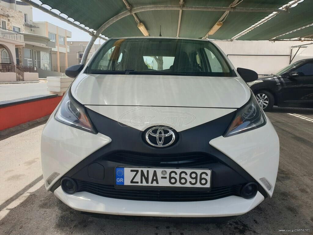 Toyota: Toyota Aygo: 1 l. | 2015 έ. | Χάτσμπακ — 1