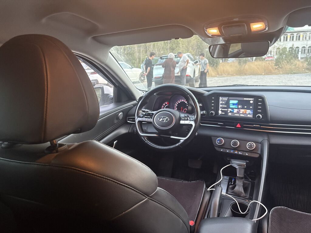 Hyundai Avante: 2021 г., Газ: фото 7
