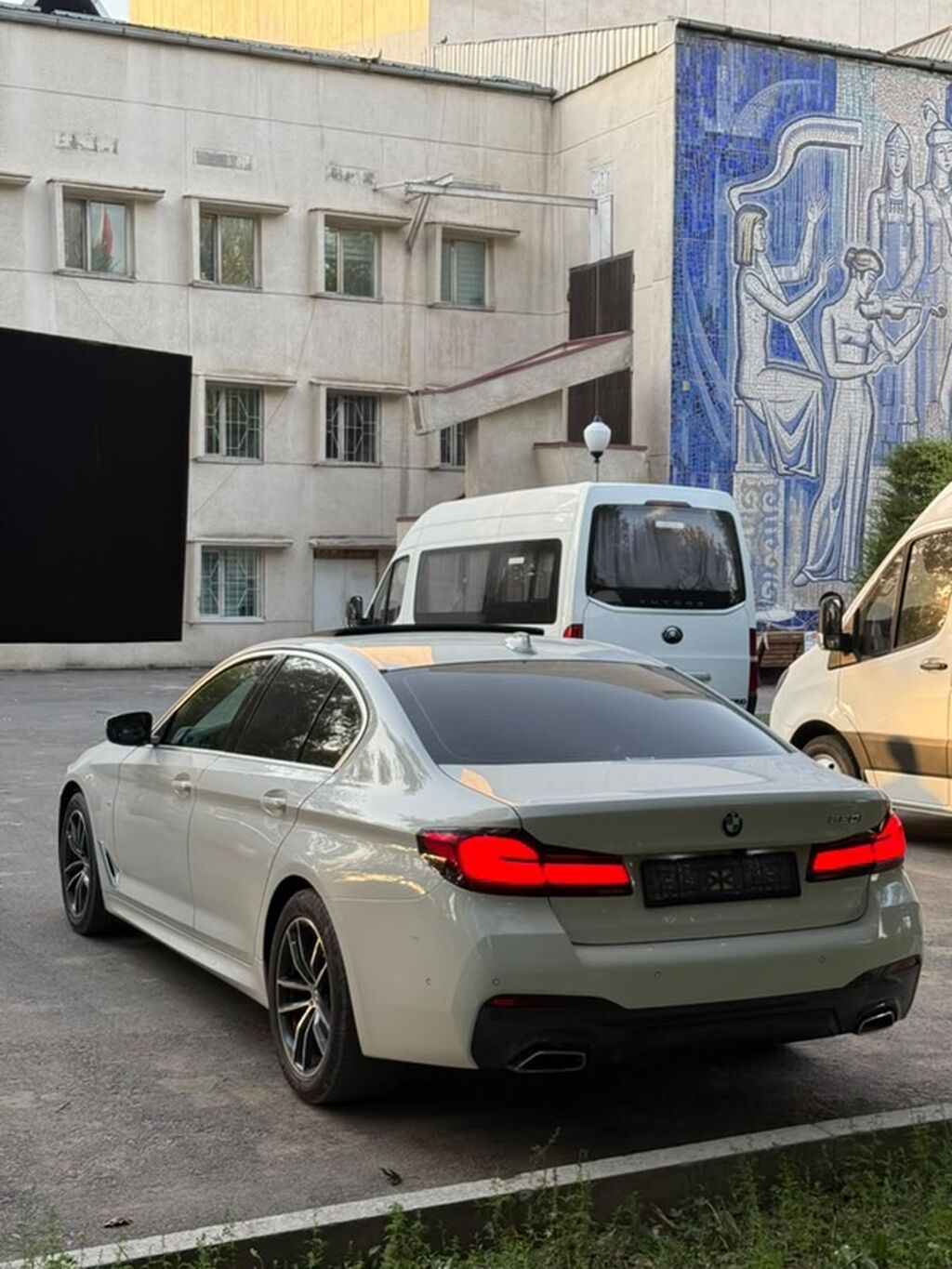 BMW 5 series: 2022 г., 2 л, Автомат, Бензин, Седан: фото 3