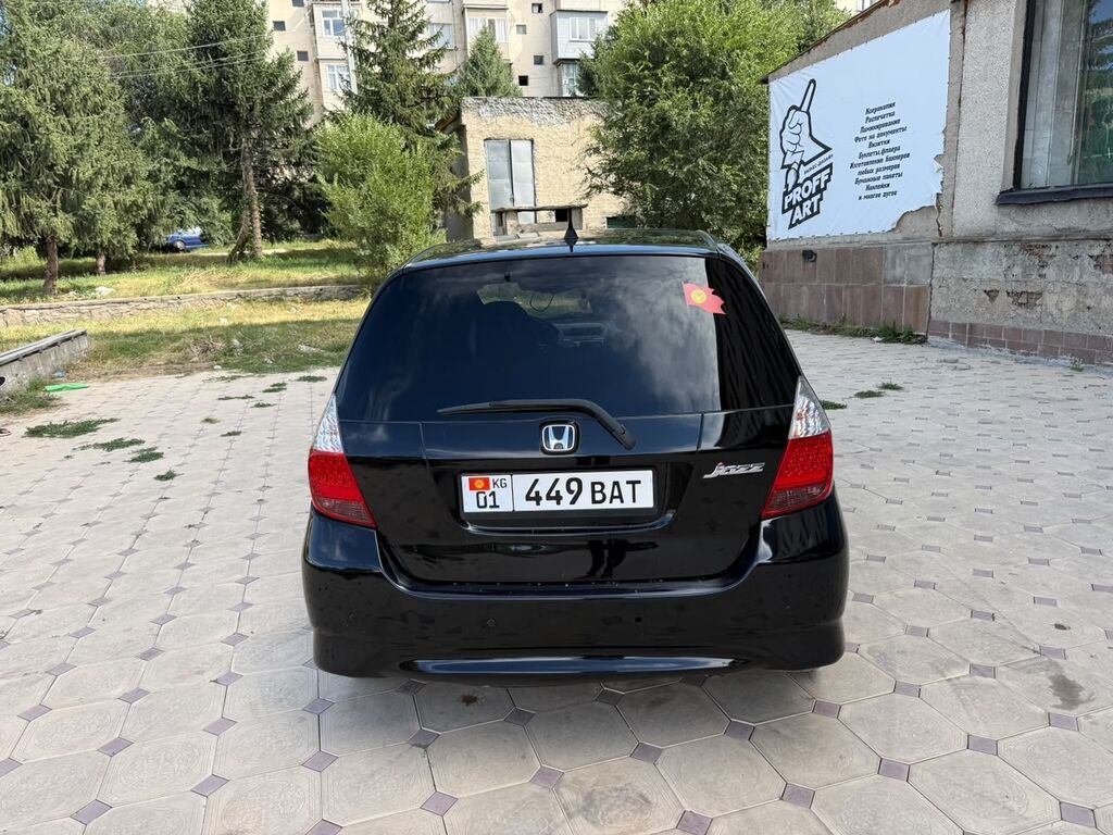 Honda Jazz: 2008 г., 1.3 л, Автомат, Бензин, Хэтчбэк: фото 5