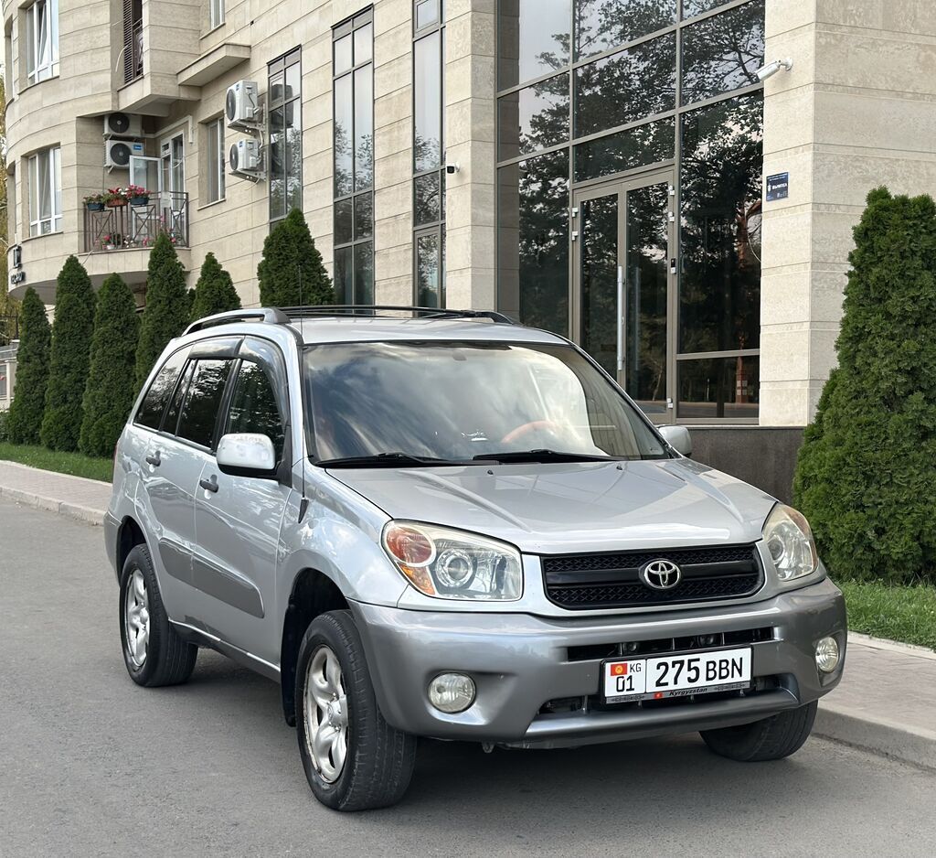 Toyota RAV4: 2004 г., 2.4 л, Автомат, Бензин, Кроссовер: фото 3