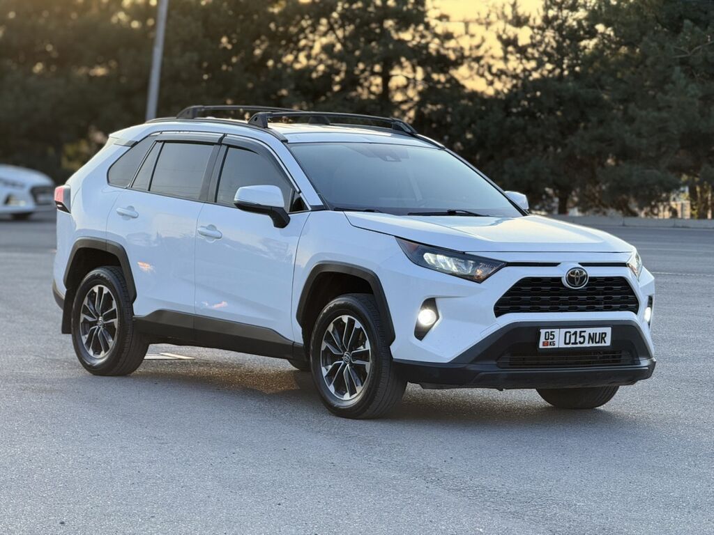 Toyota RAV4: 2019 г., 2.5 л, Автомат, Бензин, Кроссовер: фото 2