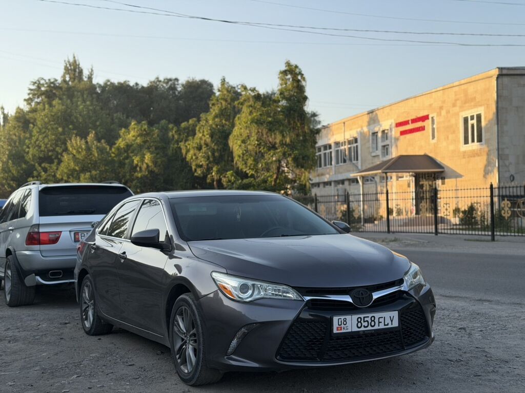 Toyota Camry: 2016 г., 2.5 л, Автомат, Бензин, Седан: фото 2