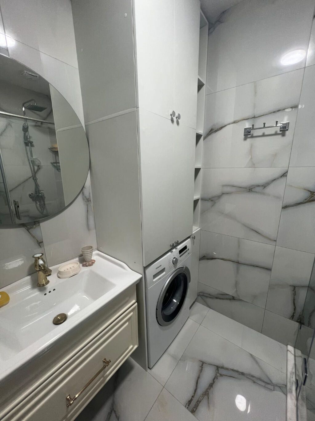 Nizami rayonu, Qara Qarayev metrosunun yaxını, Sevinc Mall-un yanında