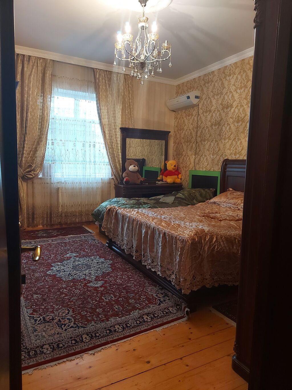 5 otaqlı, 195 kv. m, Yeni təmirli