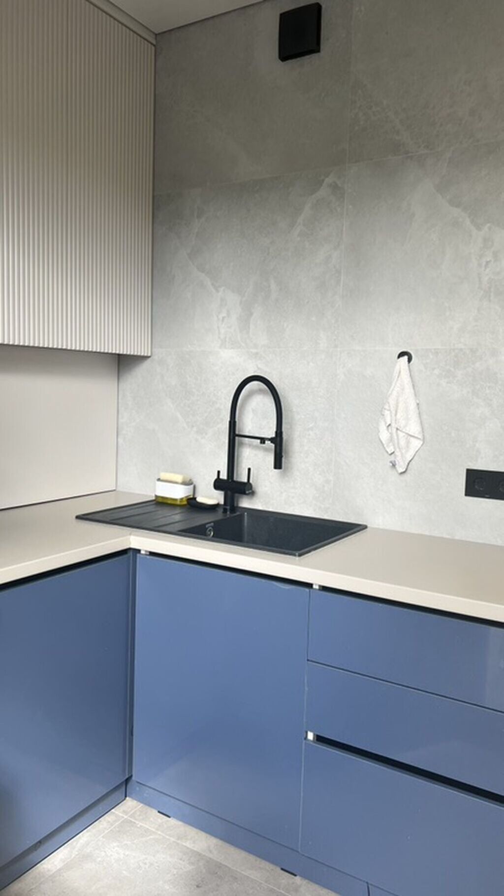 3 комнаты, 94 м², 6 мкр 106 серия, 4 этаж, Евроремонт: фото 3