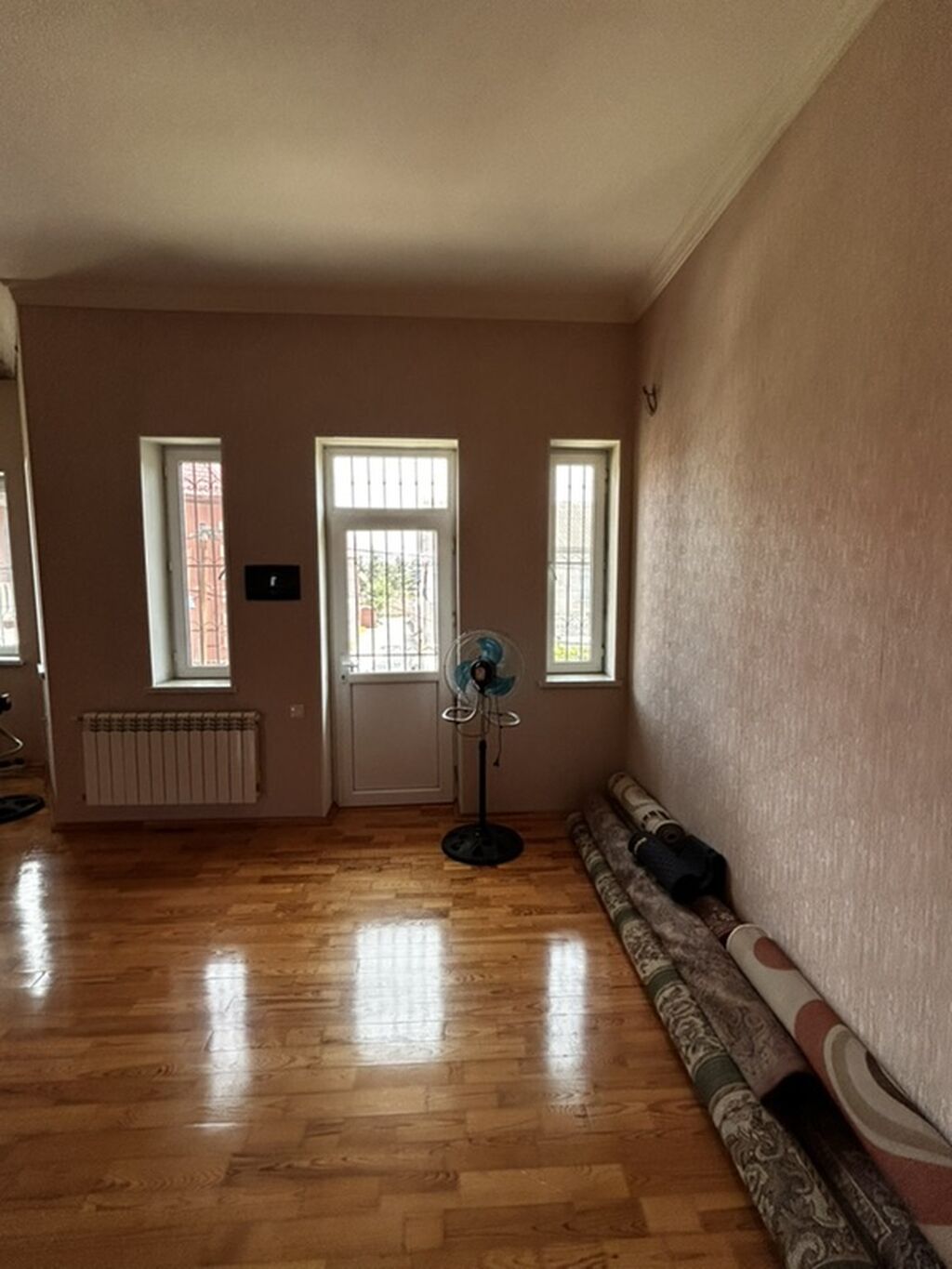 218 kv. m, 6 otaqlı, Qaz, İnternet, Kombi