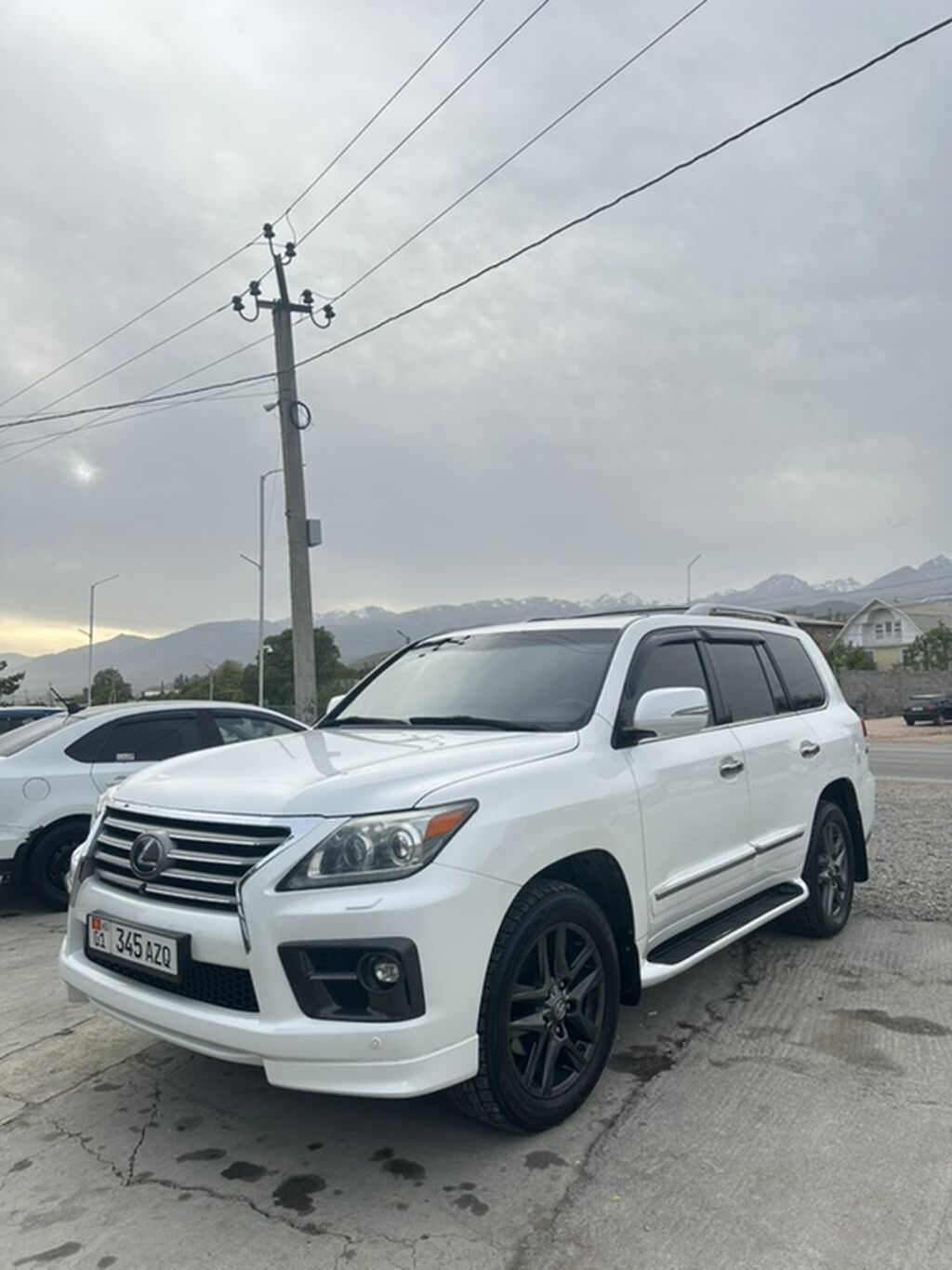Lexus LX: 2014 г., 5.7 л, Автомат, Газ, Внедорожник: фото 2
