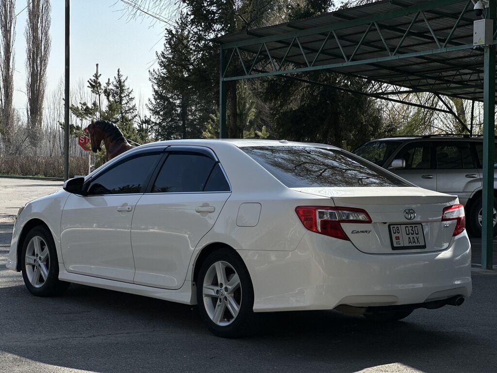 Toyota Camry: 2014 г., 2.5 л, Автомат, Бензин, Седан: фото 4