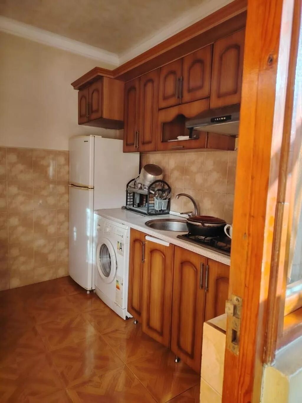 Tələbə qizlara kirayə 2 otaqlı ev verirəm şəxsi evdi kamunal vermirsiz
