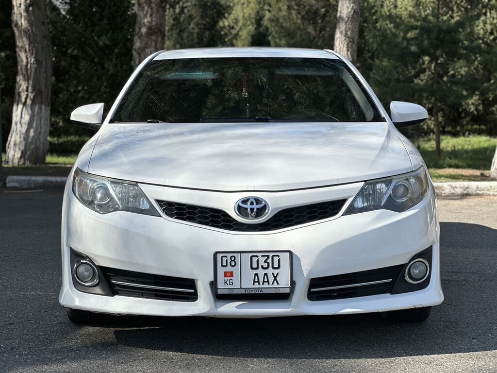 Toyota Camry: 2014 г., 2.5 л, Автомат, Бензин, Седан: фото 2