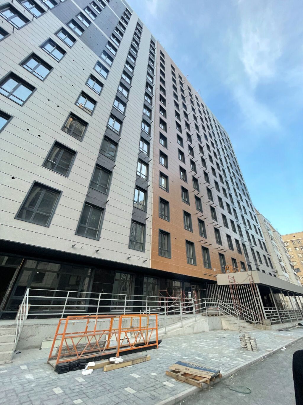 2 комнаты, 77 м², Ипподром Элитка, 3 этаж, ПСО (под самоотделку)