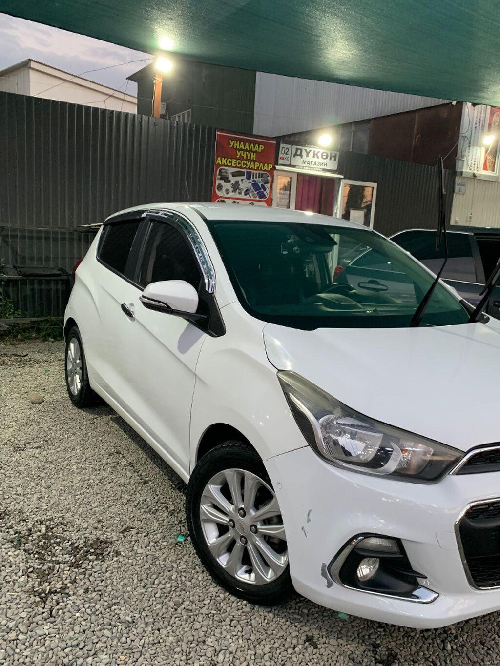 Chevrolet Spark: 2016 г., 1 л, Автомат, Бензин, Минивэн: фото 7