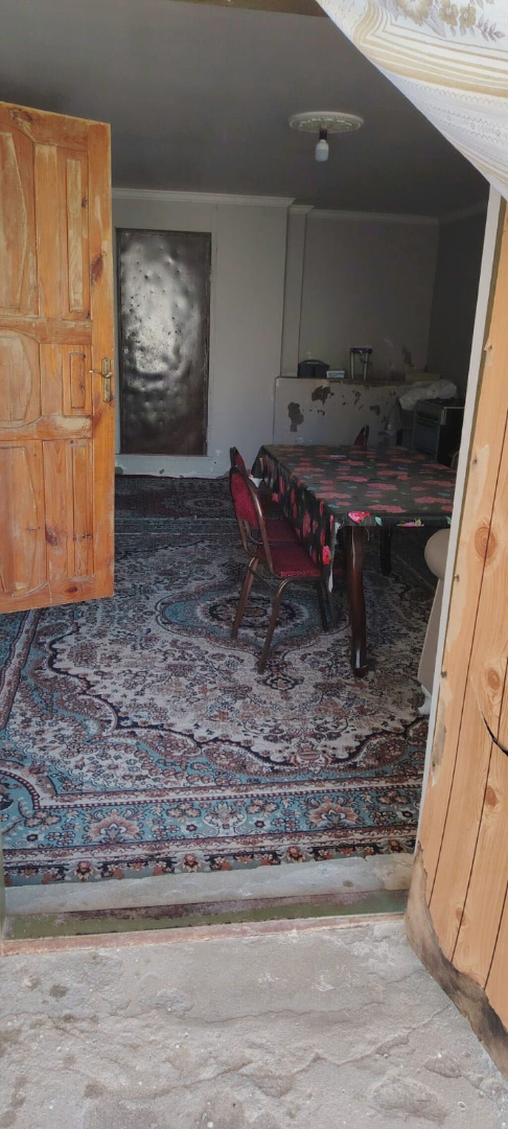 80 kv. m, 3 otaqlı, Artezian quyusu, Kanalizasiya, Qaz