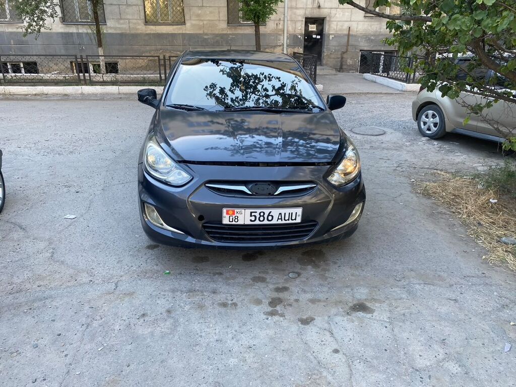 Hyundai Accent: 2014 г., 1.6 л, Автомат, Бензин, Седан: фото 3