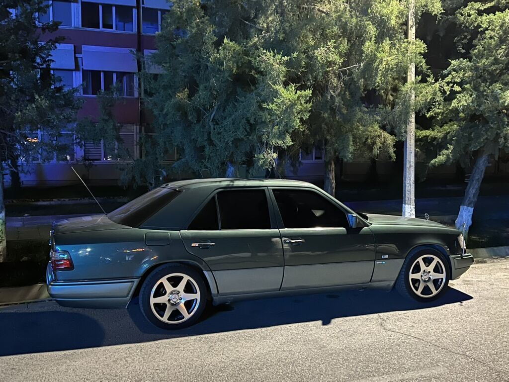 Mercedes-Benz E-Class: 1993 г., 3.2 л, Автомат, Бензин, Седан: фото 4