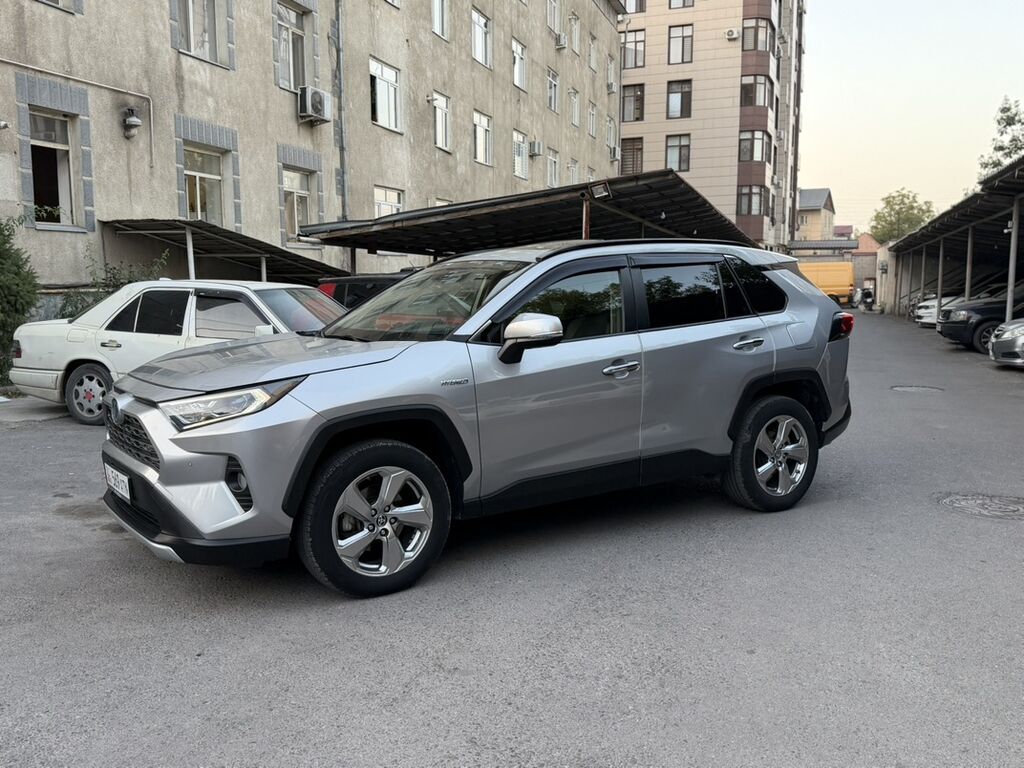 Toyota RAV4: 2020 г., 2.5 л, Автомат, Гибрид, Кроссовер: фото 5
