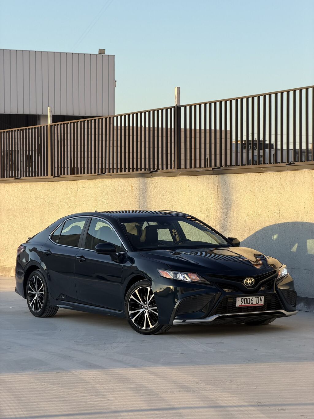 Toyota Camry: 2019 г., 2.5 л, Автомат, Бензин, Седан — фото 3