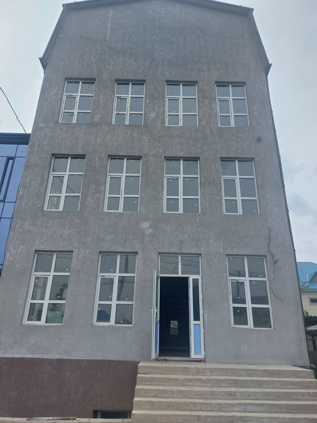 Сдаётся отдельно стоящее здание - Площадь: 650 м² - Стоимость