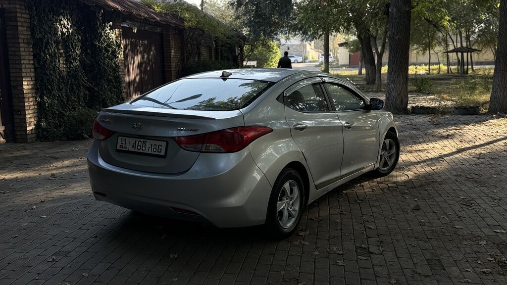 Hyundai Avante: 2011 г., 1.6 л, Автомат, Бензин, Седан: фото 5