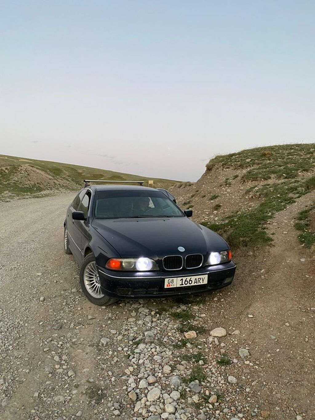 BMW 5 series: 1998 г., 2 л, Механика, Бензин, Седан: фото 1