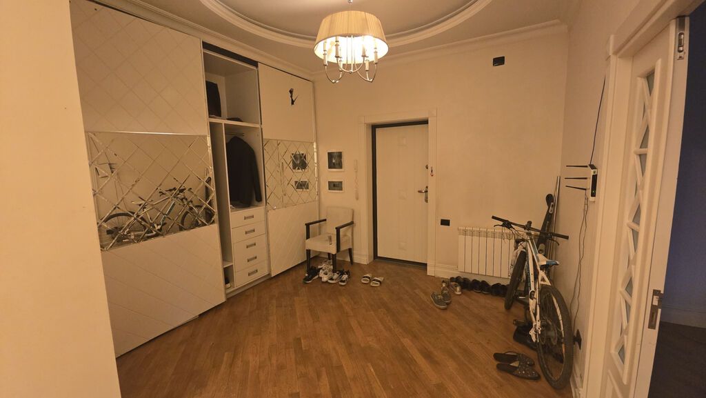 4 otaqlı, Yeni tikili, 177 kv. m