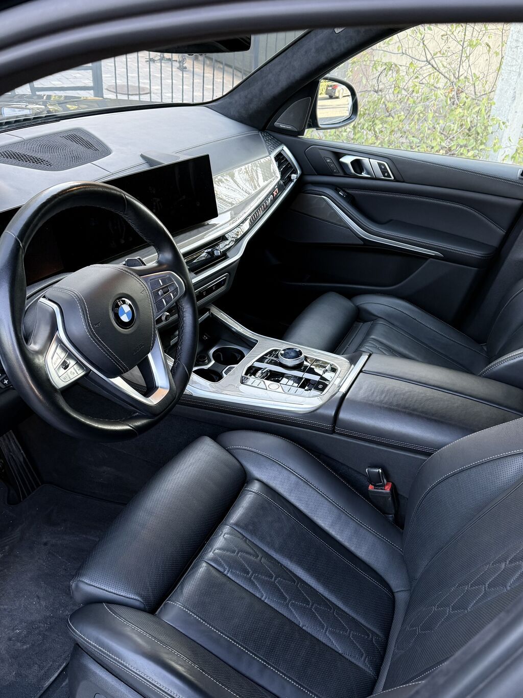 BMW X7: 2023 г., 3 л, Автомат, Дизель, Кроссовер: фото 3