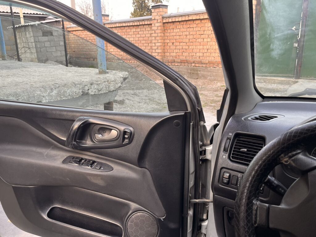 Mitsubishi Space Star: 2003 г., 2 л, Автомат, Бензин, Универсал: фото 7