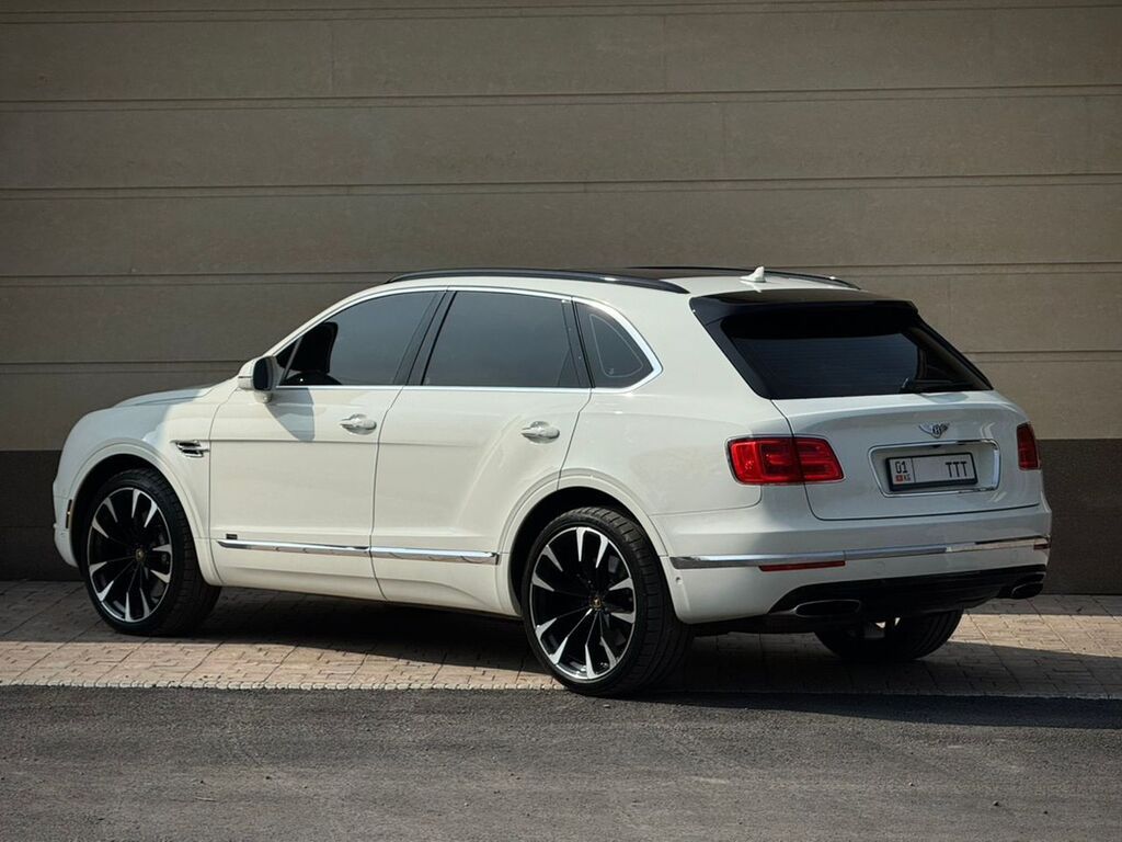 Bentley Bentayga: 2019 г., 4 л, Автомат, Бензин, Кроссовер: фото 7