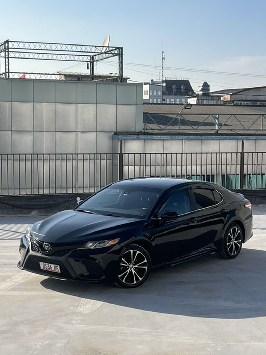 Toyota Camry: 2020 г., 2.5 л, Автомат, Бензин, Седан: фото 1