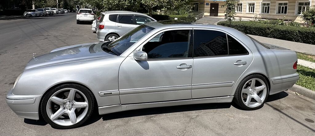Mercedes-Benz E-Class: 2000 г., 4.3 л, Автомат, Бензин, Седан: фото 4