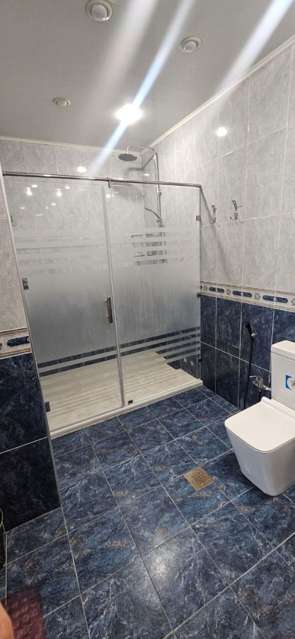 Yasamal rayonu, Elmlər metrosunun yaxını, Gömrük Komitəsinin yanında