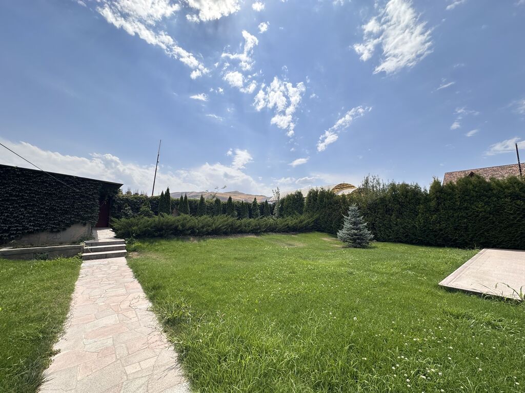 200 м², 6 комнат, Киргизия 1, Без животных: фото 2