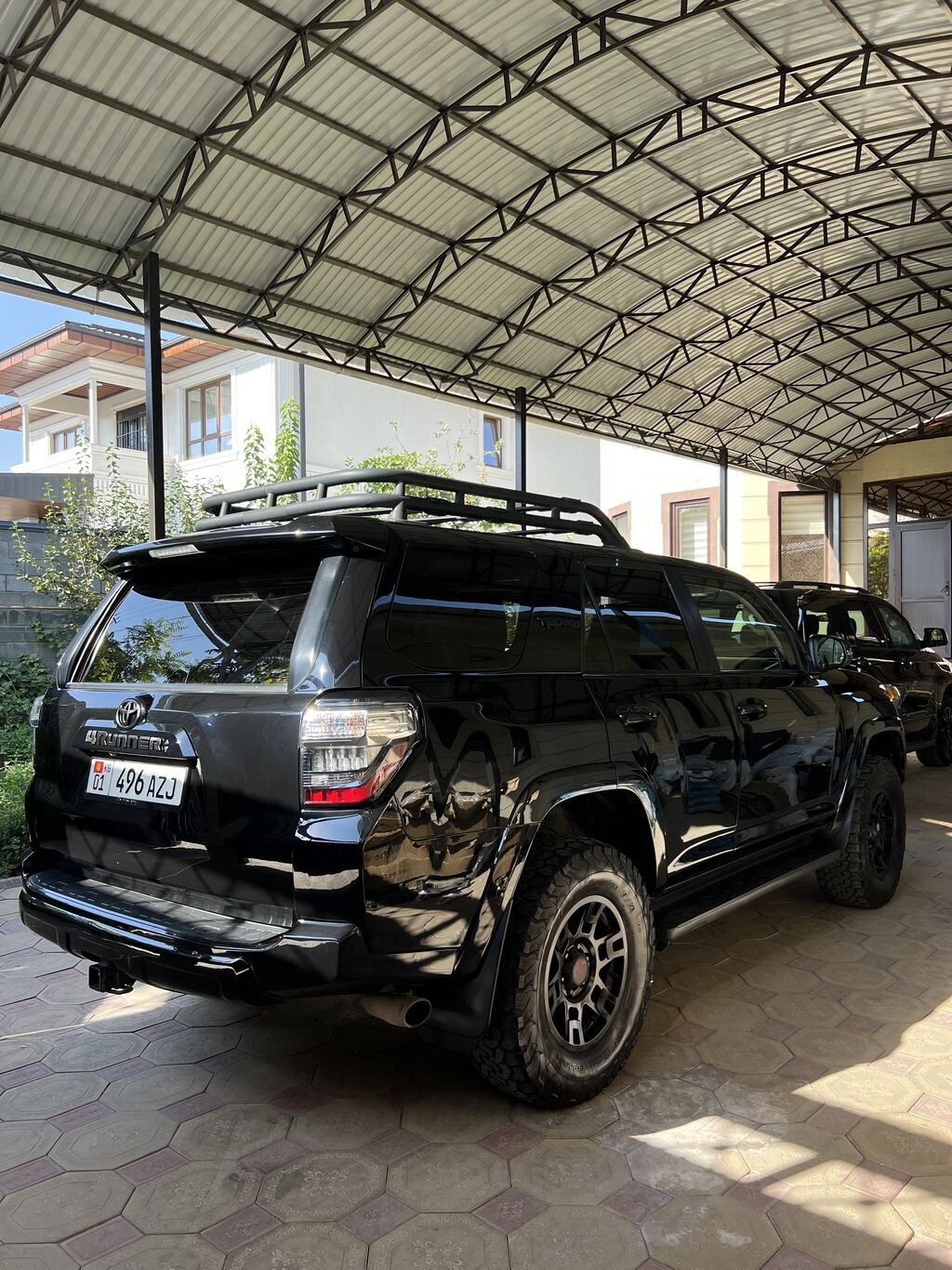 Toyota 4Runner: 2020 г., 4 л, Автомат, Бензин, Внедорожник: фото 3